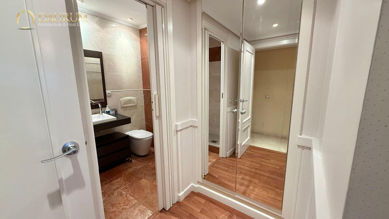 2 soverom Penthouse til leie i Alicante by med svømmebasseng garasje - € 1 600 (Ref: 9373679)