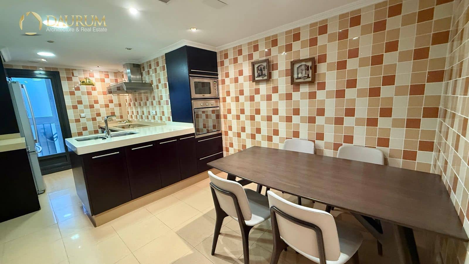 2 soverom Penthouse til leie i Alicante by med svømmebasseng garasje - € 1 600 (Ref: 9373679)