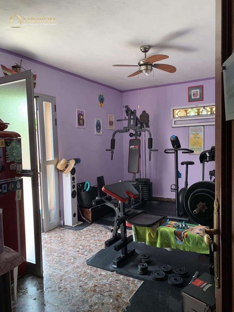 6 bedroom Villa for sale in Polop with garage - € 450,000 (Ref: 9378206)