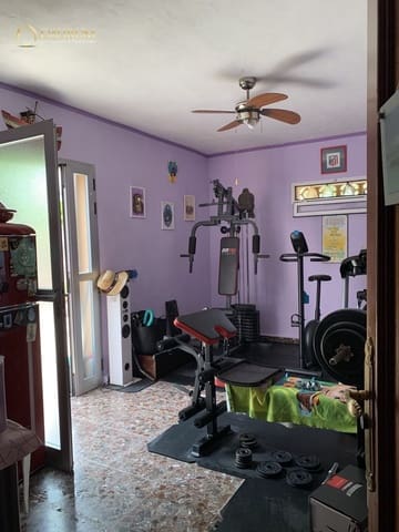 6 bedroom Villa for sale in Polop with garage - € 450,000 (Ref: 9378206)