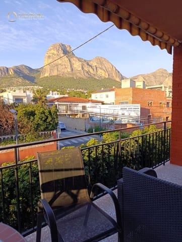 6 bedroom Villa for sale in Polop with garage - € 450,000 (Ref: 9378206)