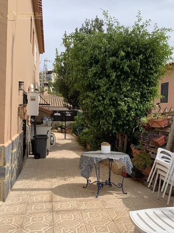 6 bedroom Villa for sale in Polop with garage - € 450,000 (Ref: 9378206)