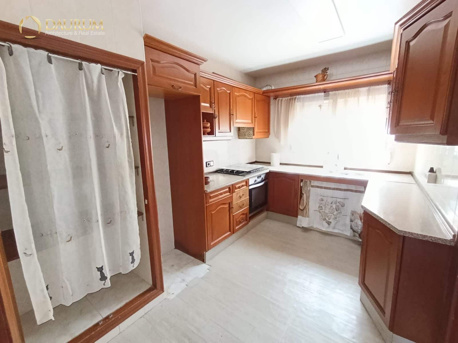 6 slaapkamer Villa te koop in Polop met garage - € 350.000 (Ref: 9378206)