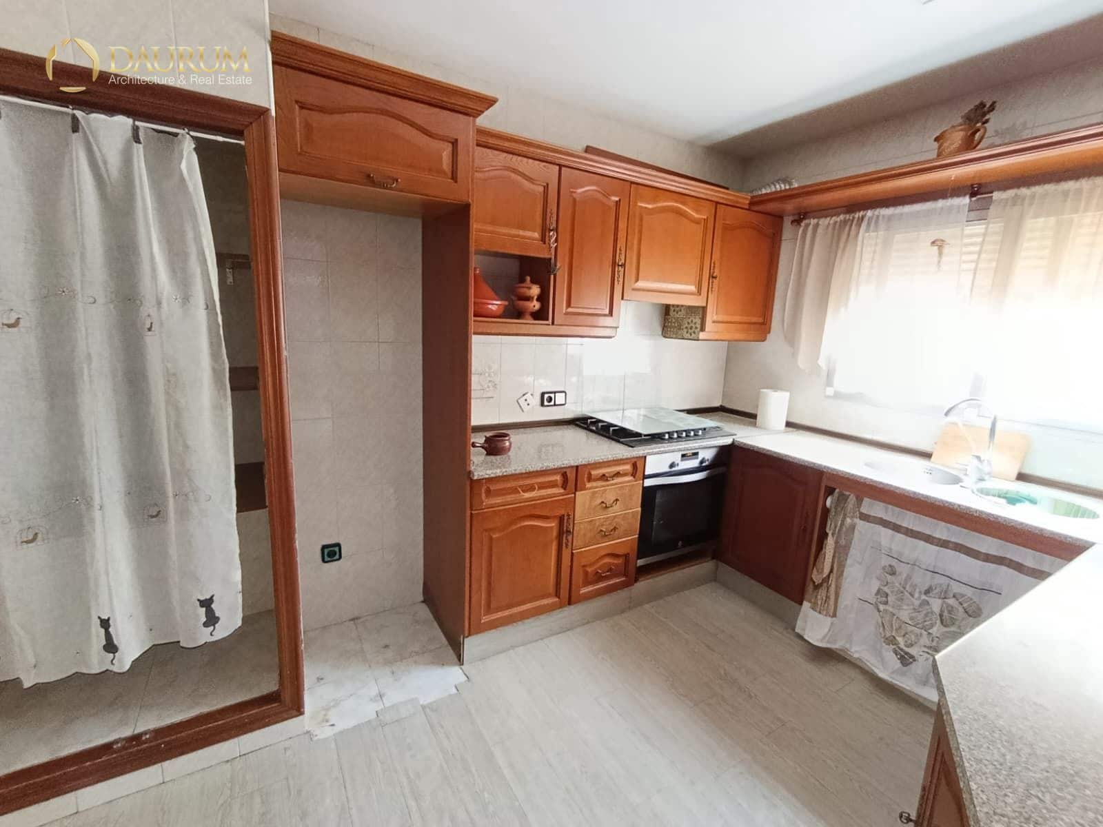 6 slaapkamer Villa te koop in Polop met garage - € 350.000 (Ref: 9378206)