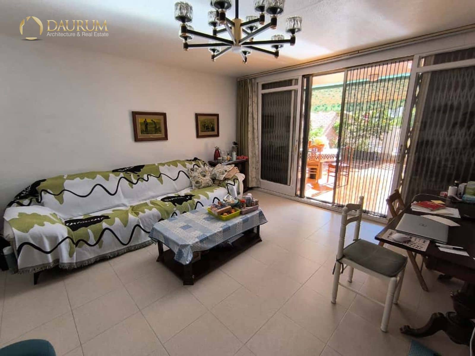 4 Zimmer Haus zu verkaufen in Alicante / Alacant Stadt mit Garage - 380.000 € (Ref: 9378207)