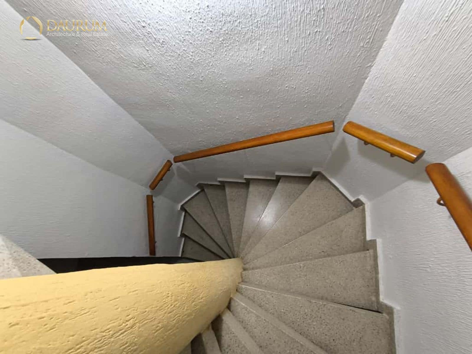 4 Zimmer Haus zu verkaufen in Alicante / Alacant Stadt mit Garage - 380.000 € (Ref: 9378207)