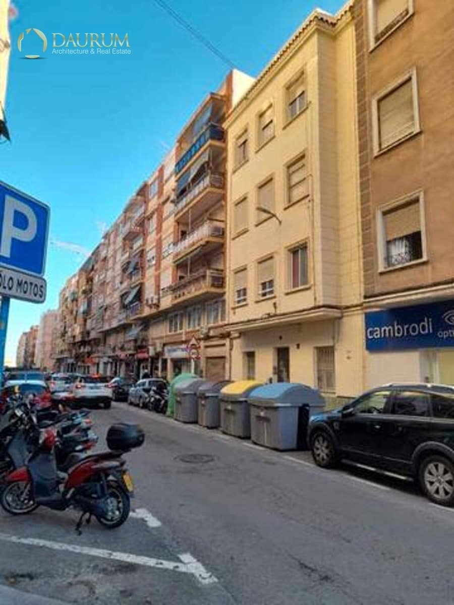 3 soveværelse Lejlighed til salg i Alicante by - € 133.000 (Ref: 9379894)