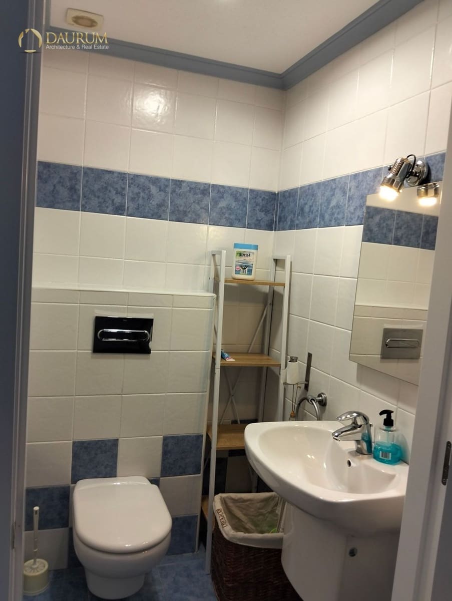 6 soverom Villa til salgs i Alicante by med svømmebasseng garasje - € 520 000 (Ref: 9383728)