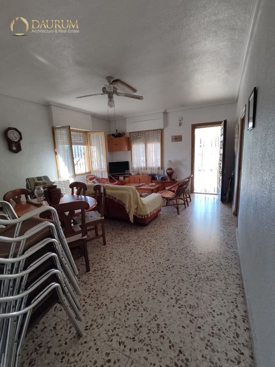 4 bedroom Villa for sale in La Marina with garage - € 320,000 (Ref: 9386469)