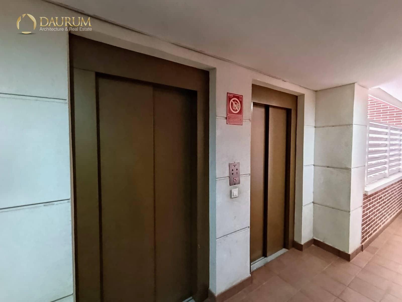 2 bedroom Flat for sale in La Villajoyosa / Vila Joiosa with pool garage - € 220,000 (Ref: 9386470)