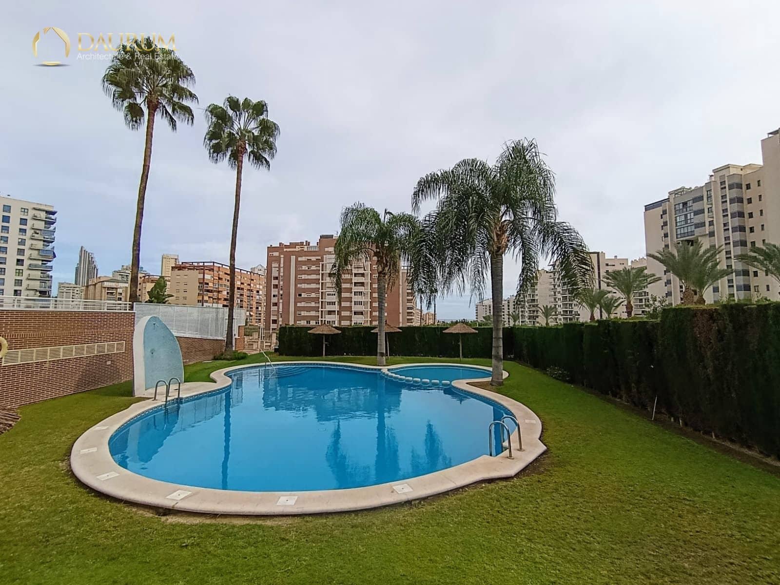 2 bedroom Flat for sale in La Villajoyosa / Vila Joiosa with pool garage - € 220,000 (Ref: 9386470)