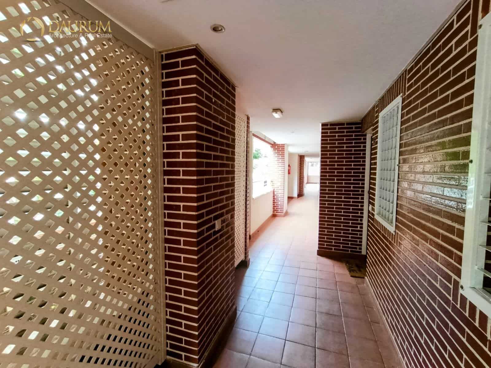 2 bedroom Flat for sale in La Villajoyosa / Vila Joiosa with pool garage - € 220,000 (Ref: 9386470)