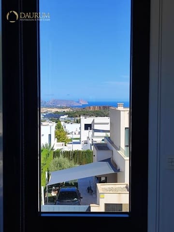 Chalet de 4 habitaciones en Polop en venta con piscina garaje - 595.000 € (Ref: 9388377)