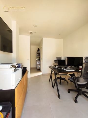 Chalet de 4 habitaciones en Polop en venta con piscina garaje - 595.000 € (Ref: 9388377)