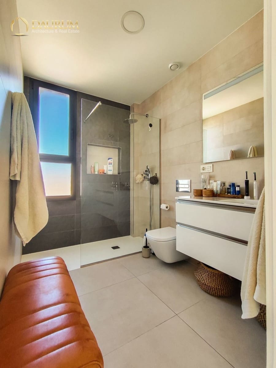 Chalet de 4 habitaciones en Polop en venta con piscina garaje - 595.000 € (Ref: 9388377)