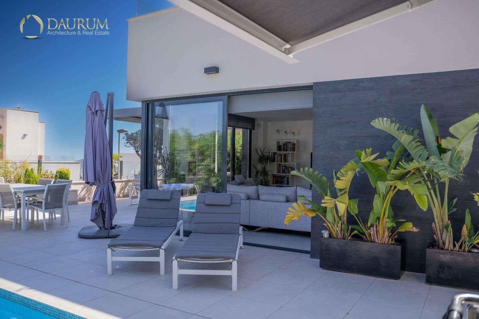 Chalet de 4 habitaciones en Polop en venta con piscina garaje - 595.000 € (Ref: 9388377)