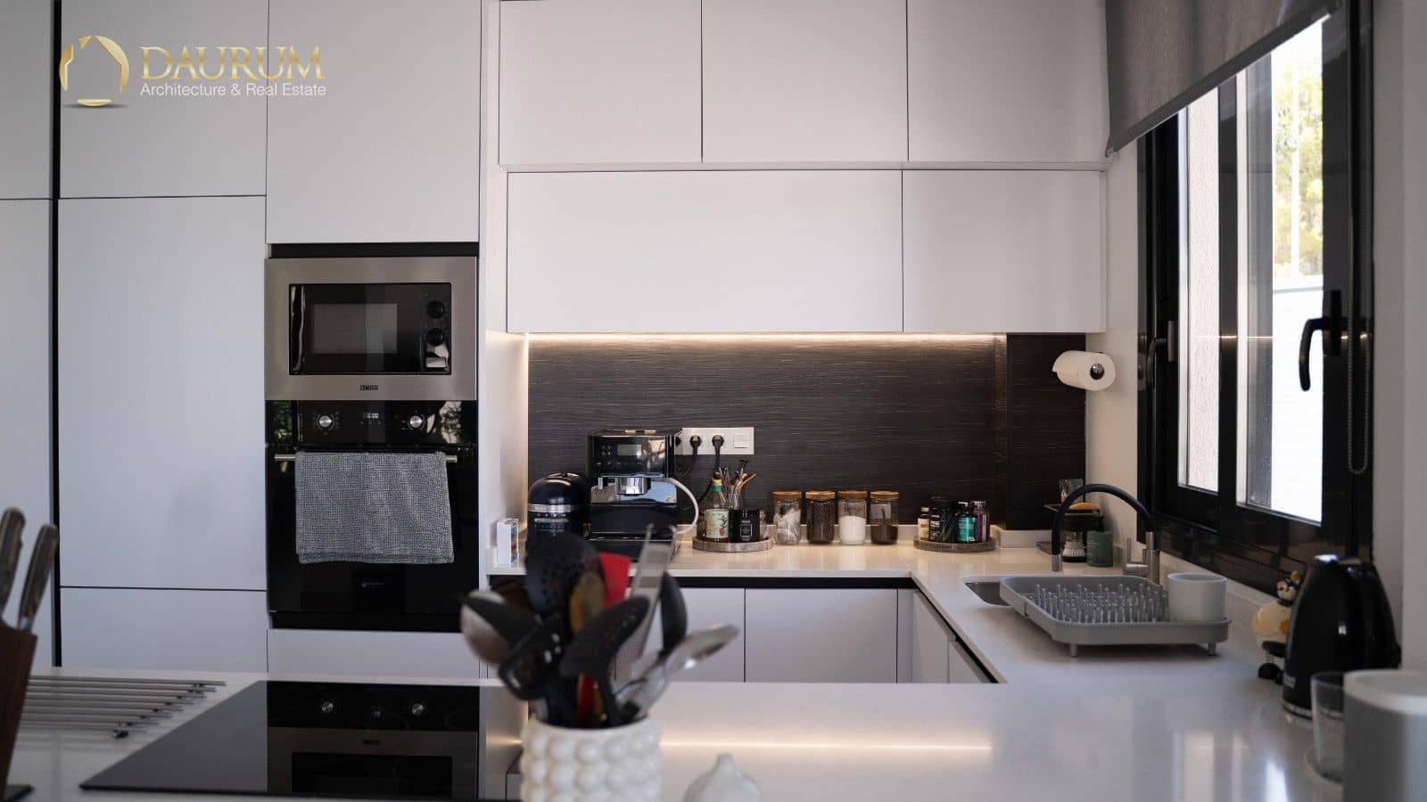 Chalet de 4 habitaciones en Polop en venta con piscina garaje - 595.000 € (Ref: 9388377)