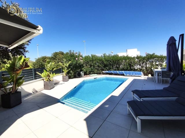 Chalet de 4 habitaciones en Polop en venta con piscina garaje - 595.000 € (Ref: 9388377)