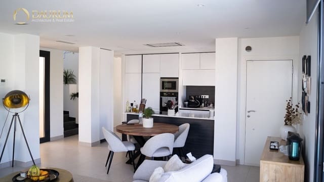 Chalet de 4 habitaciones en Polop en venta con piscina garaje - 595.000 € (Ref: 9388377)