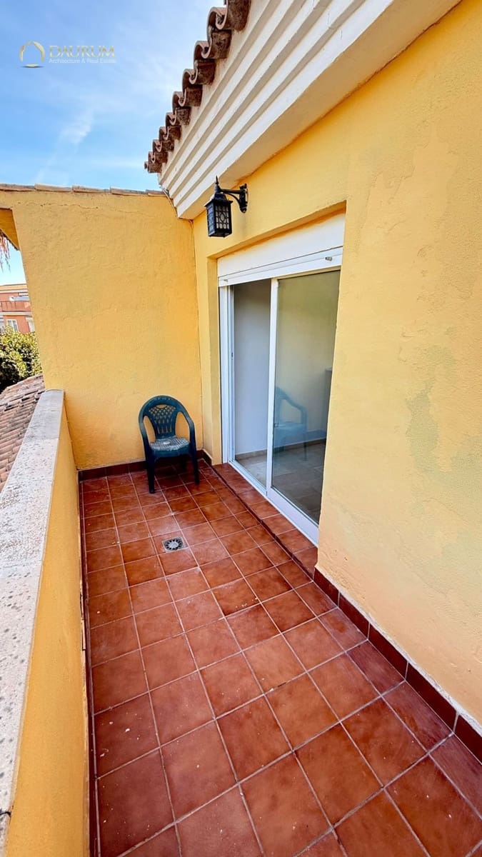 5 sypialnia Willa na sprzedaż w Miasto Alicante / Alacant z basenem garażem - 690 000 € (Ref: 9389990)