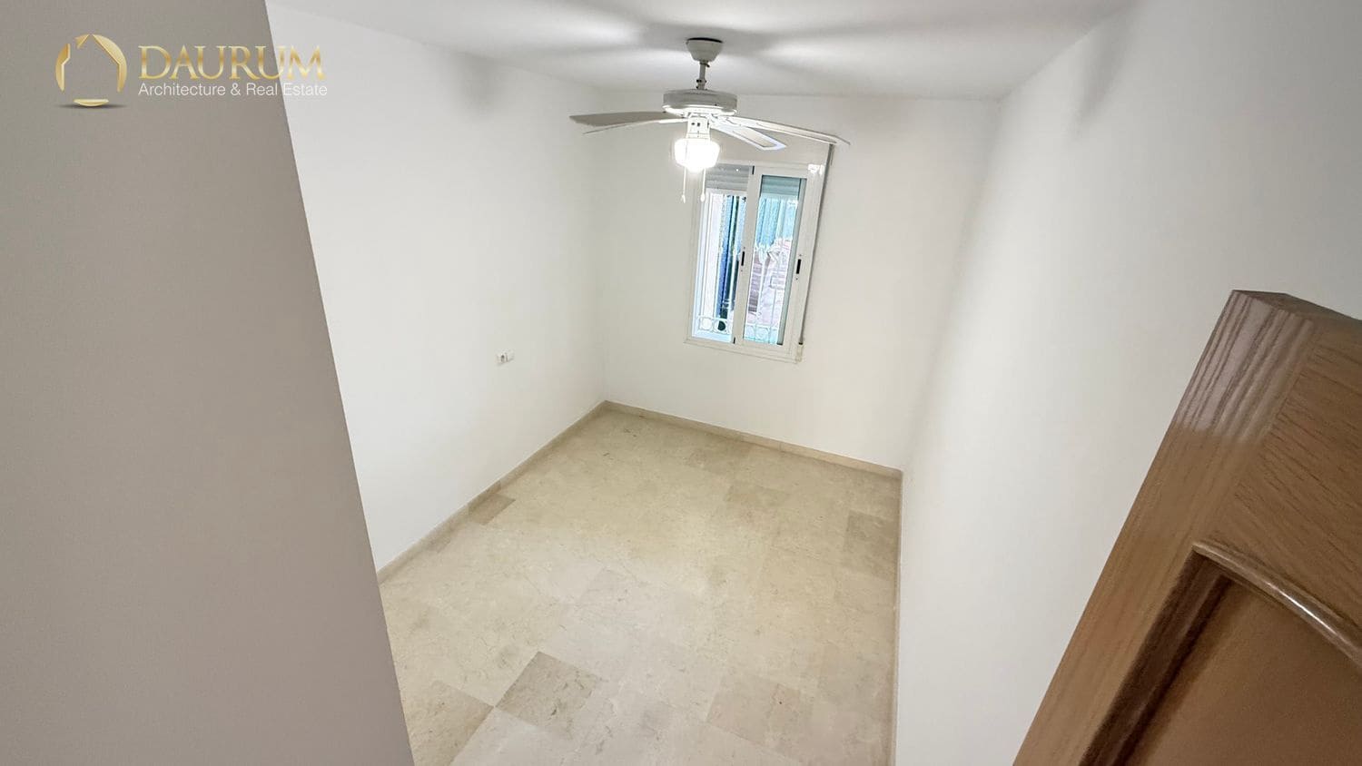 5 sypialnia Willa na sprzedaż w Miasto Alicante / Alacant z basenem garażem - 690 000 € (Ref: 9389990)