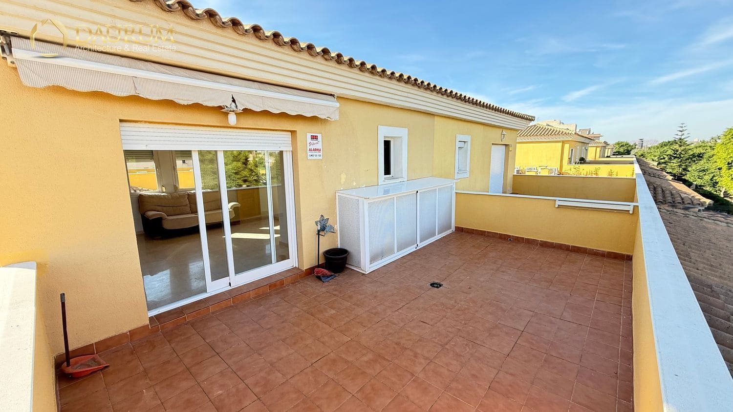 5 sypialnia Willa na sprzedaż w Miasto Alicante / Alacant z basenem garażem - 690 000 € (Ref: 9389990)