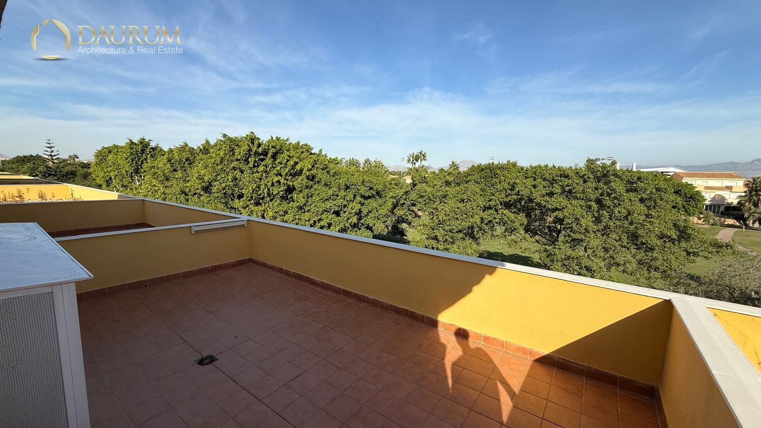 5 sypialnia Willa na sprzedaż w Miasto Alicante / Alacant z basenem garażem - 690 000 € (Ref: 9389990)