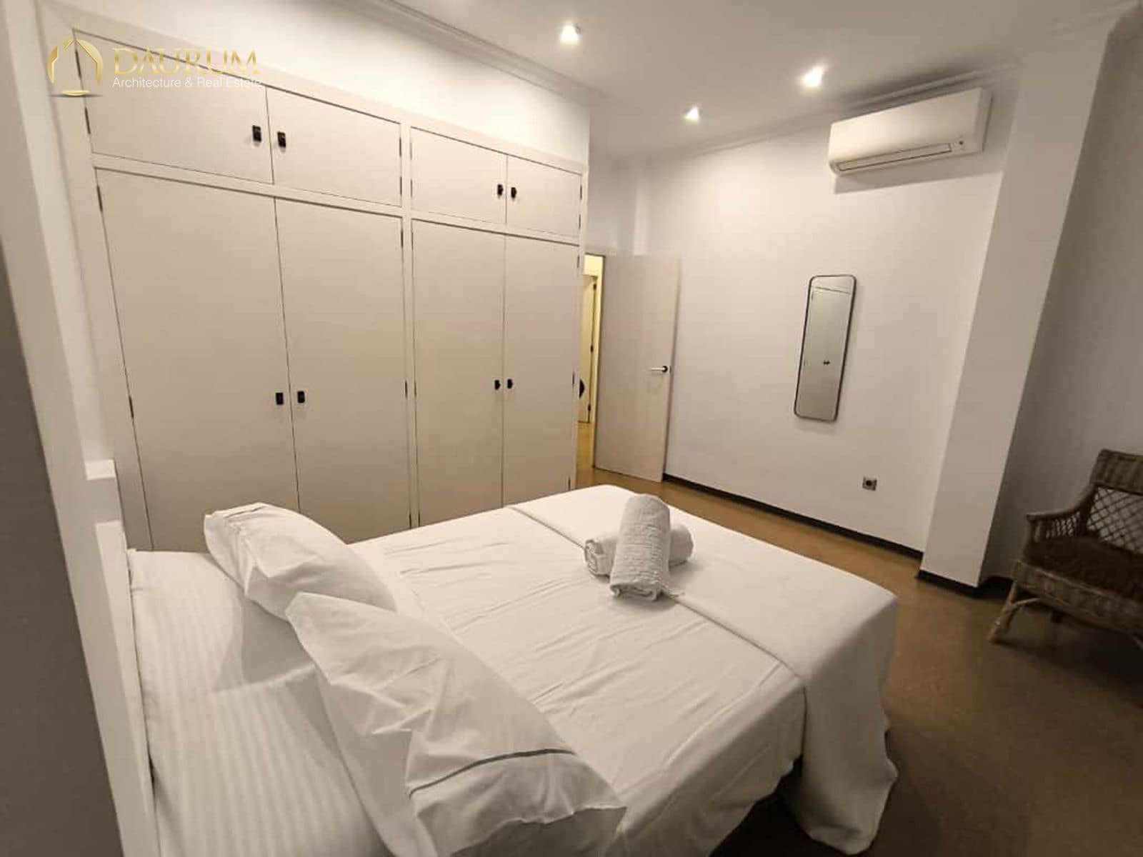 3 bedroom Flat for sale in Alicante / Alacant city - € 450,000 (Ref: 9394375)