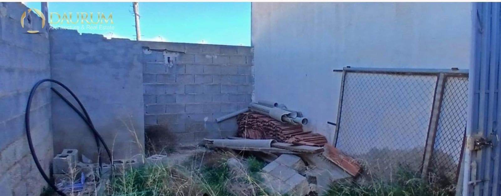 3 soverom Villa til salgs i Alicante by med garasje - € 175 000 (Ref: 9394376)