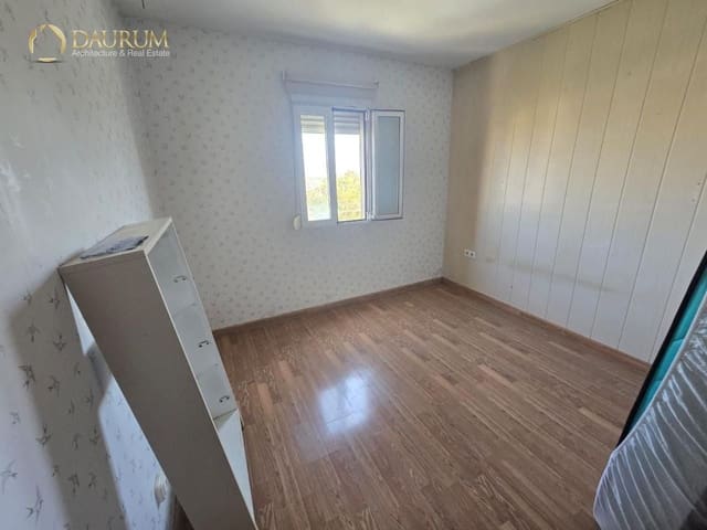 3 soveværelse Lejlighed til salg i Juan XXIII, Alicante by med garage - € 129.900 (Ref: 9396642)