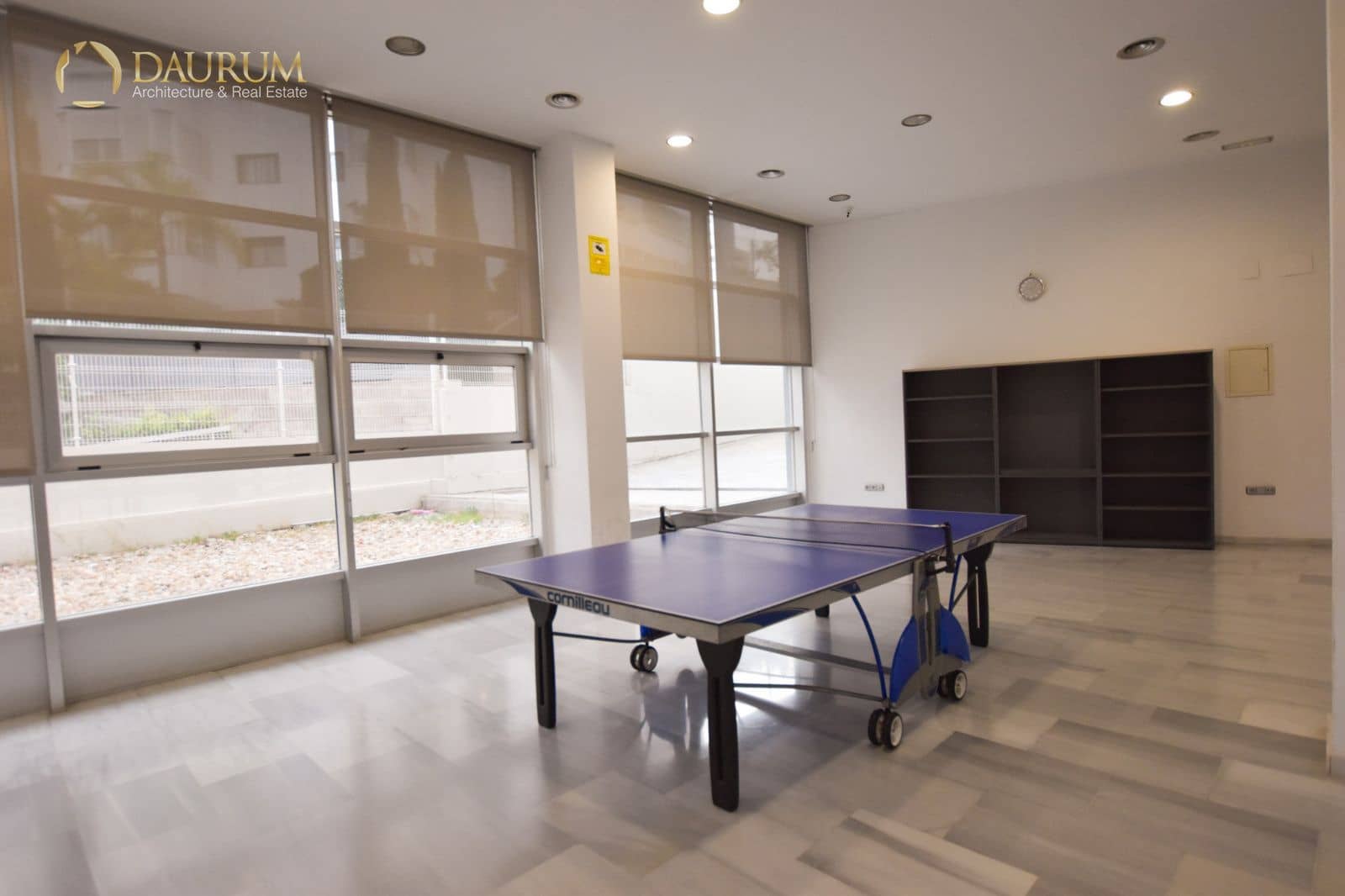 2 makuuhuone Kattohuoneisto myytävänä paikassa La Villajoyosa / Vila Joiosa mukana uima-altaan 
autotalli - 290 000 € (Ref: 9396794)