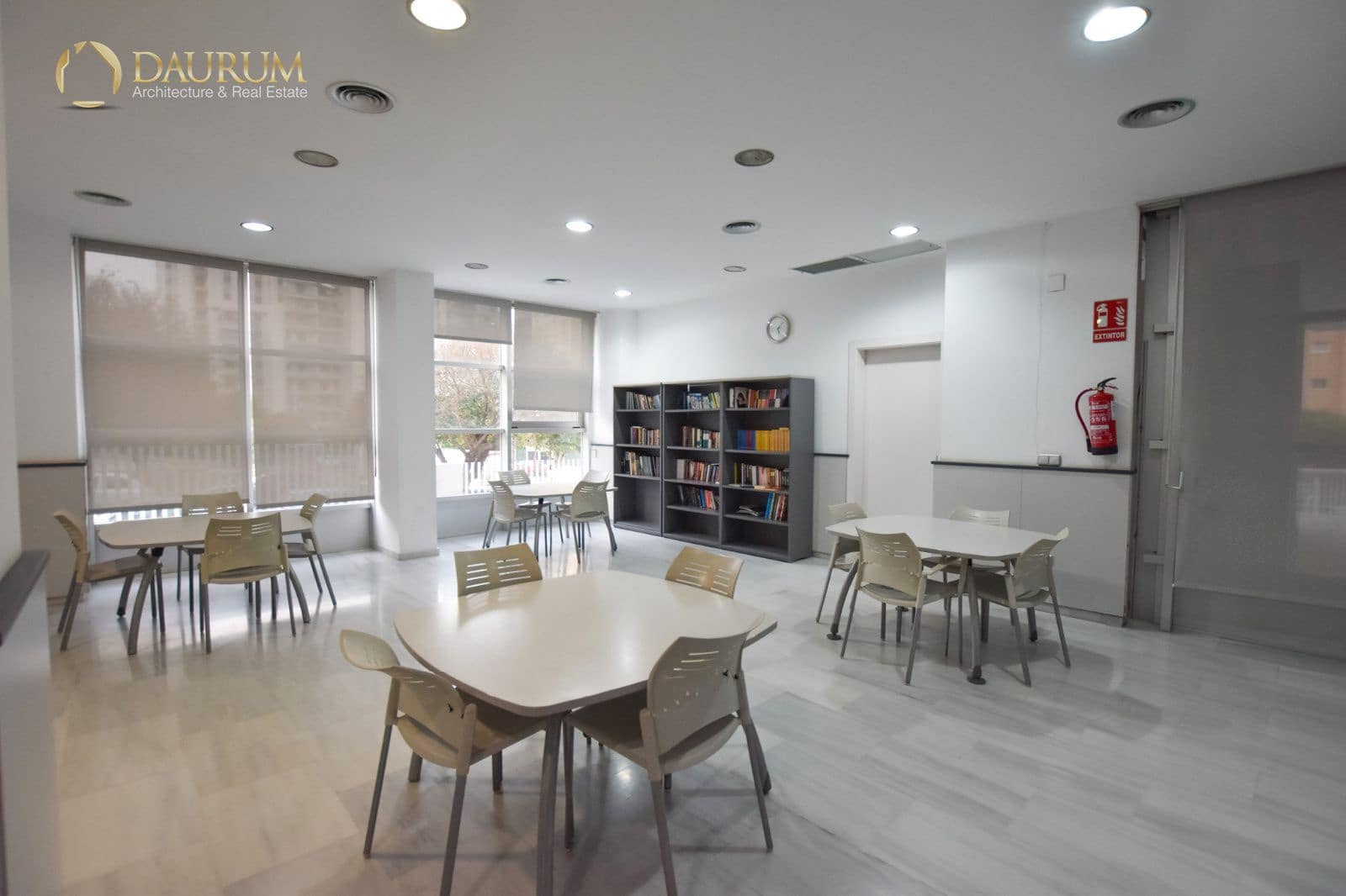 2 makuuhuone Kattohuoneisto myytävänä paikassa La Villajoyosa / Vila Joiosa mukana uima-altaan 
autotalli - 290 000 € (Ref: 9396794)