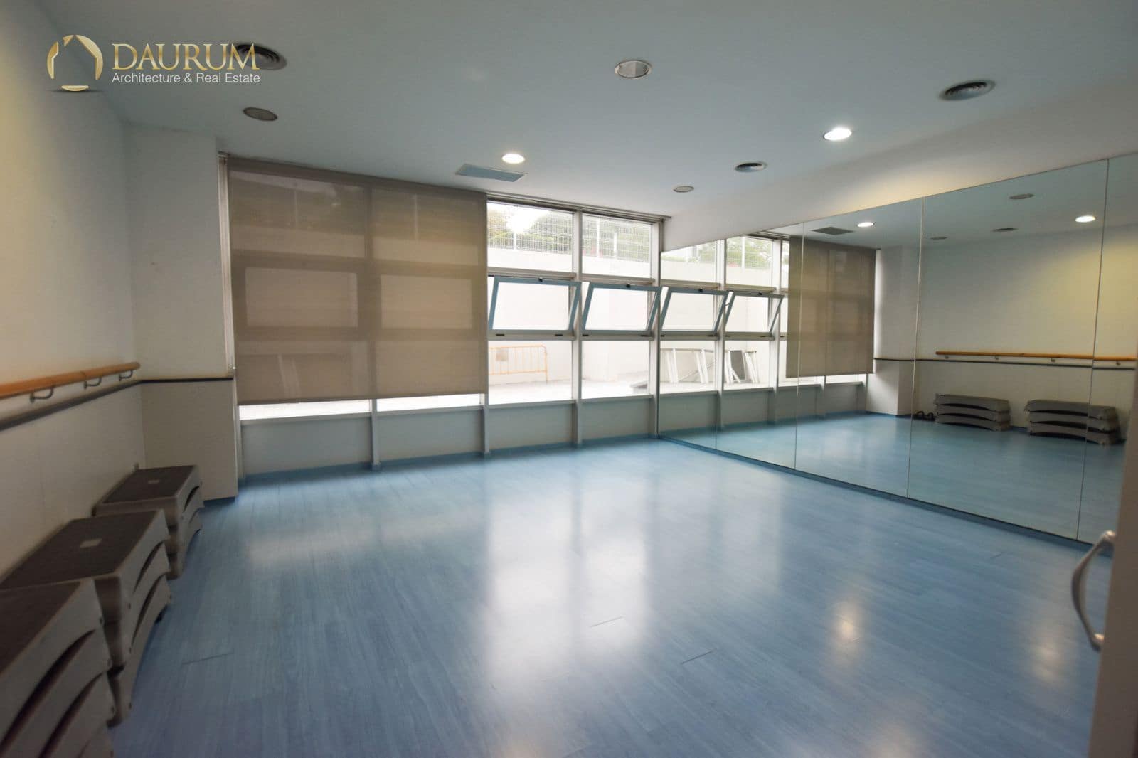 2 makuuhuone Kattohuoneisto myytävänä paikassa La Villajoyosa / Vila Joiosa mukana uima-altaan 
autotalli - 290 000 € (Ref: 9396794)