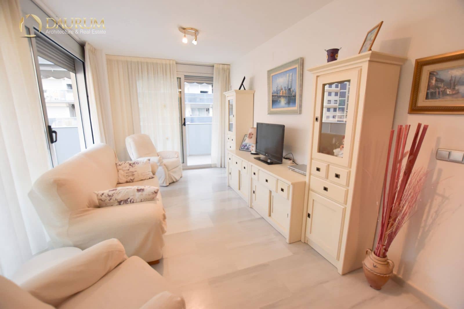 2 makuuhuone Kattohuoneisto myytävänä paikassa La Villajoyosa / Vila Joiosa mukana uima-altaan 
autotalli - 290 000 € (Ref: 9396794)