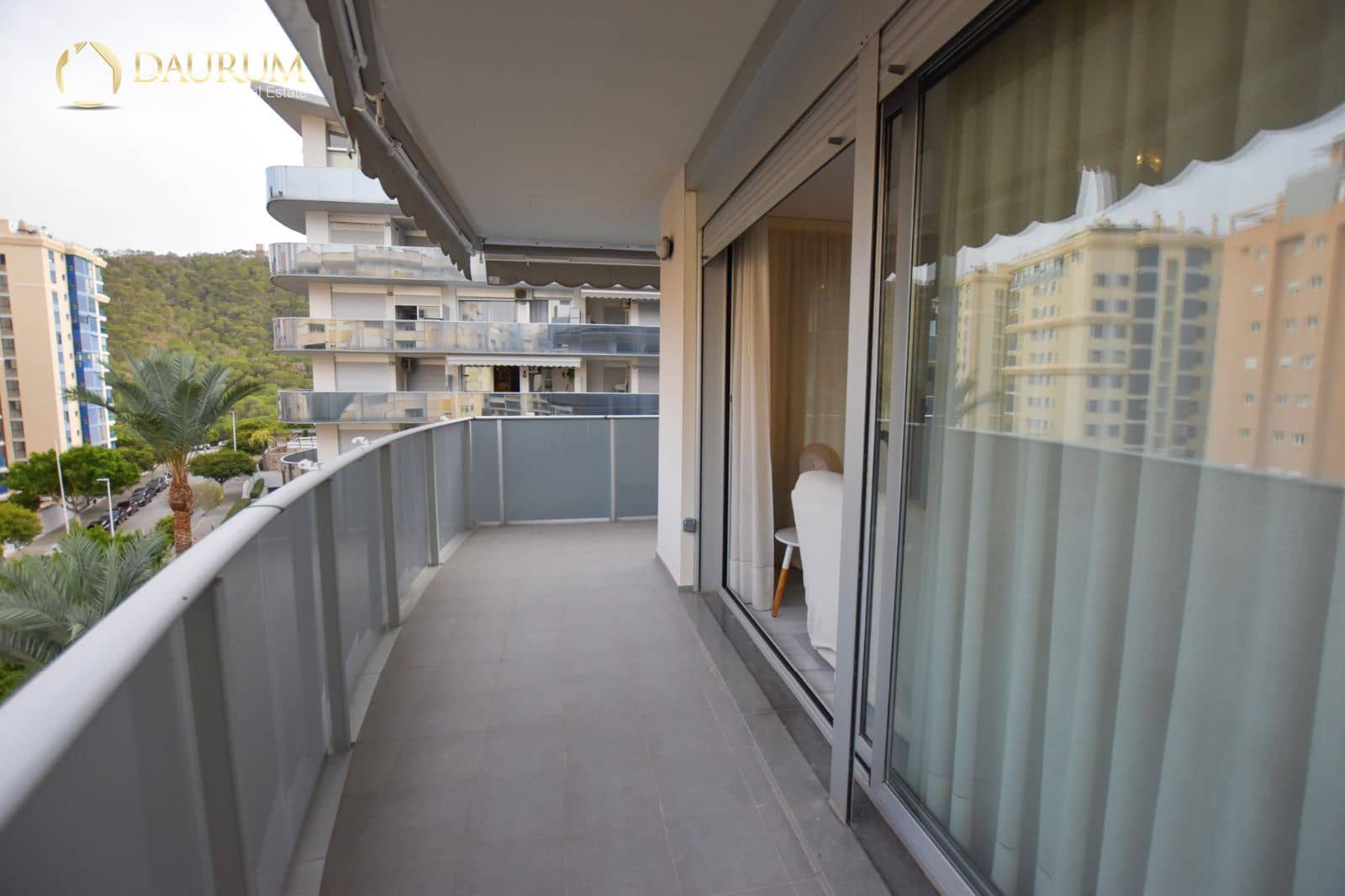 2 makuuhuone Kattohuoneisto myytävänä paikassa La Villajoyosa / Vila Joiosa mukana uima-altaan 
autotalli - 290 000 € (Ref: 9396794)