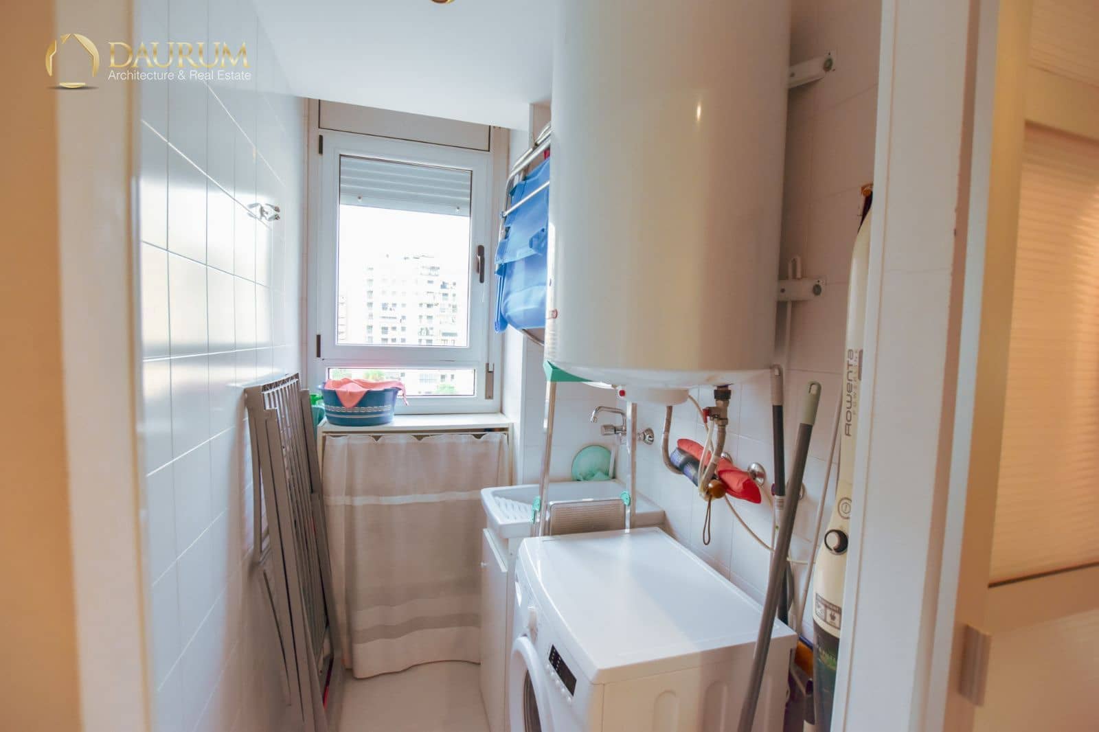 2 makuuhuone Kattohuoneisto myytävänä paikassa La Villajoyosa / Vila Joiosa mukana uima-altaan 
autotalli - 290 000 € (Ref: 9396794)