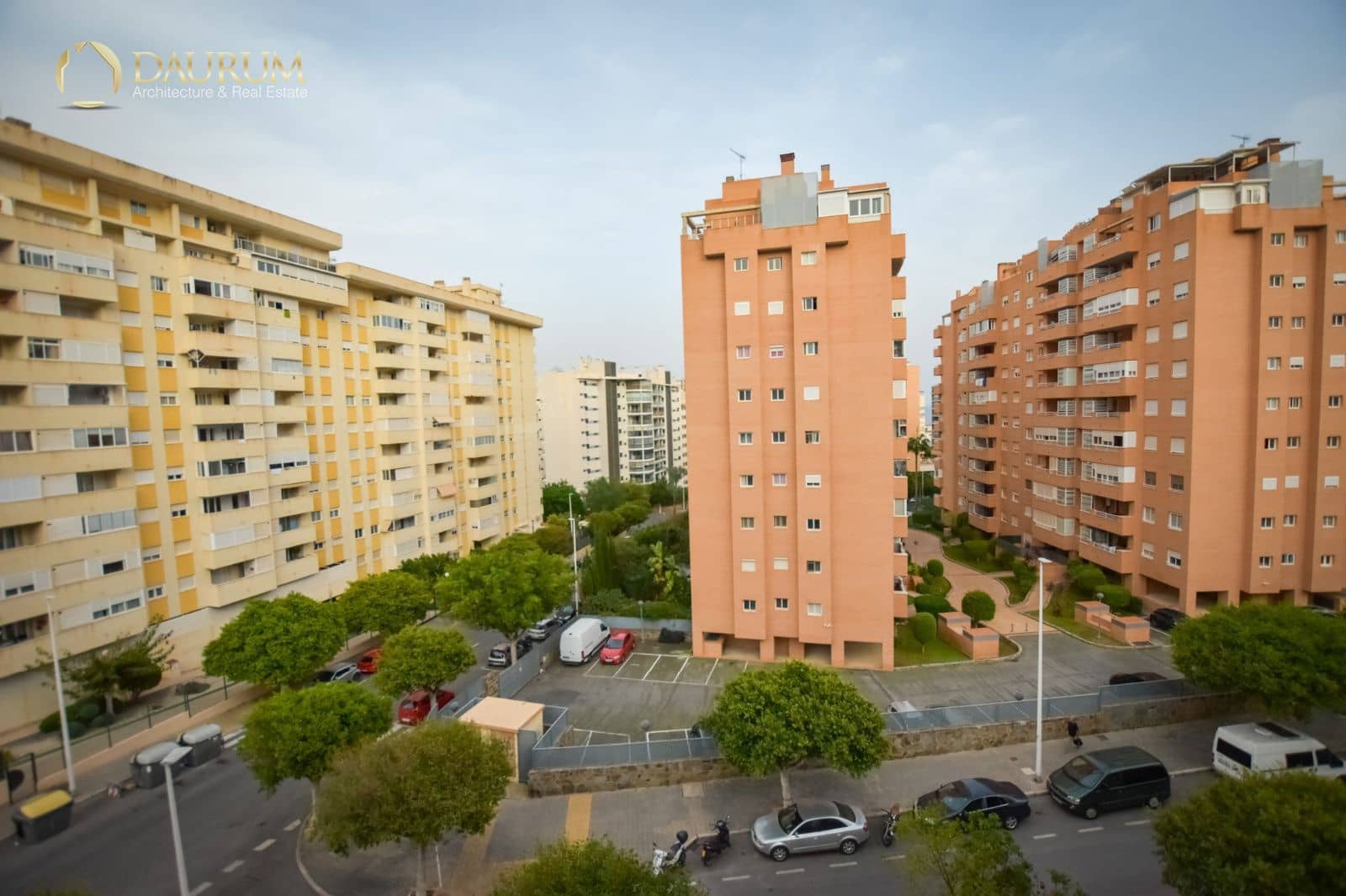 2 makuuhuone Kattohuoneisto myytävänä paikassa La Villajoyosa / Vila Joiosa mukana uima-altaan 
autotalli - 290 000 € (Ref: 9396794)