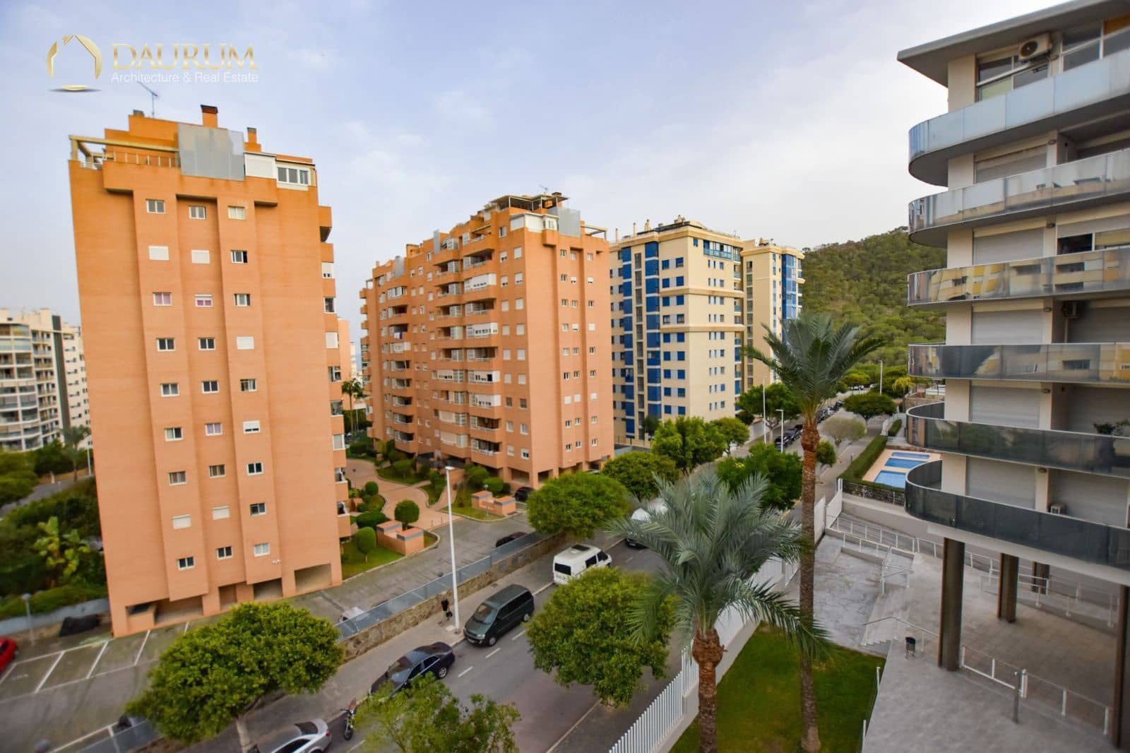 2 makuuhuone Kattohuoneisto myytävänä paikassa La Villajoyosa / Vila Joiosa mukana uima-altaan 
autotalli - 290 000 € (Ref: 9396794)