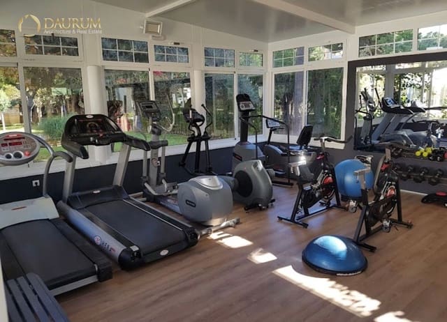 2 chambre Appartement à vendre à Playa de San Juan, Alicante ville avec piscine garage - 750 000 € (Ref: 9396795)