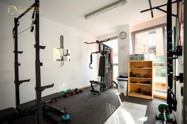 3 bedroom Flat for sale in Getafe with pool garage - € 550,000 (Ref: 9397817)