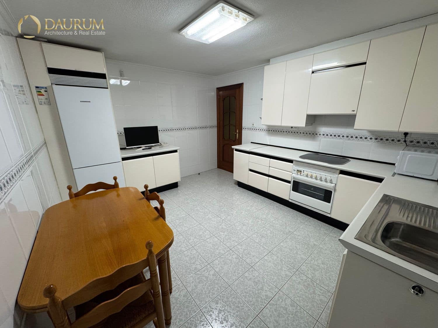 3 sypialnia Mieszkanie na sprzedaż w Miasto Alicante / Alacant z garażem - 750 000 € (Ref: 9400022)