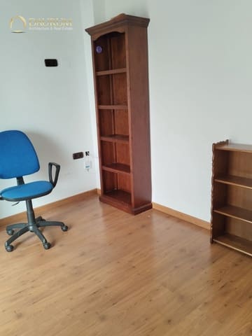 4 slaapkamer Flat te koop in Villena - € 140.000 (Ref: 9401963)