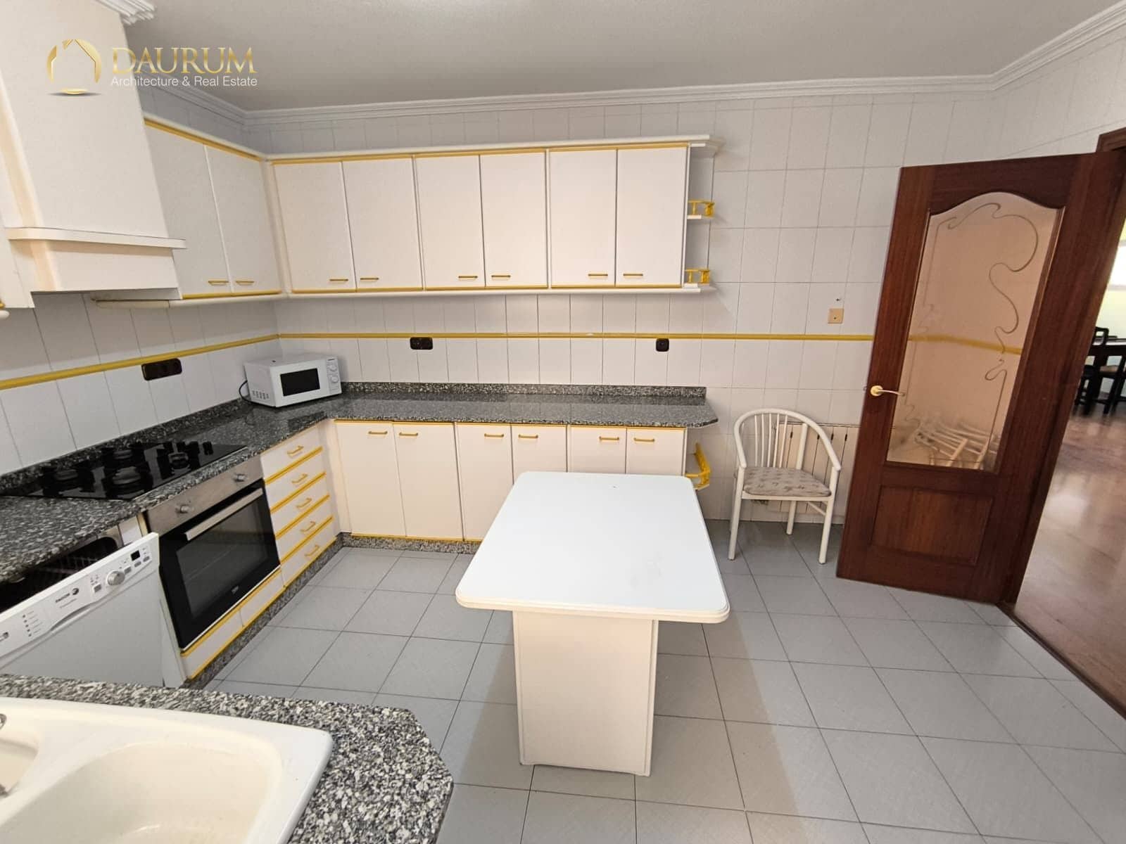 4 soverom Leilighet til salgs i Villena - € 140 000 (Ref: 9401963)