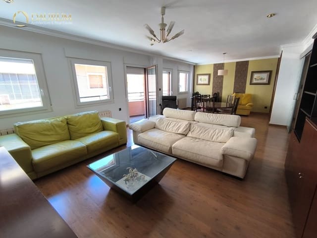 4 soveværelse Lejlighed til salg i Villena - € 140.000 (Ref: 9401963)