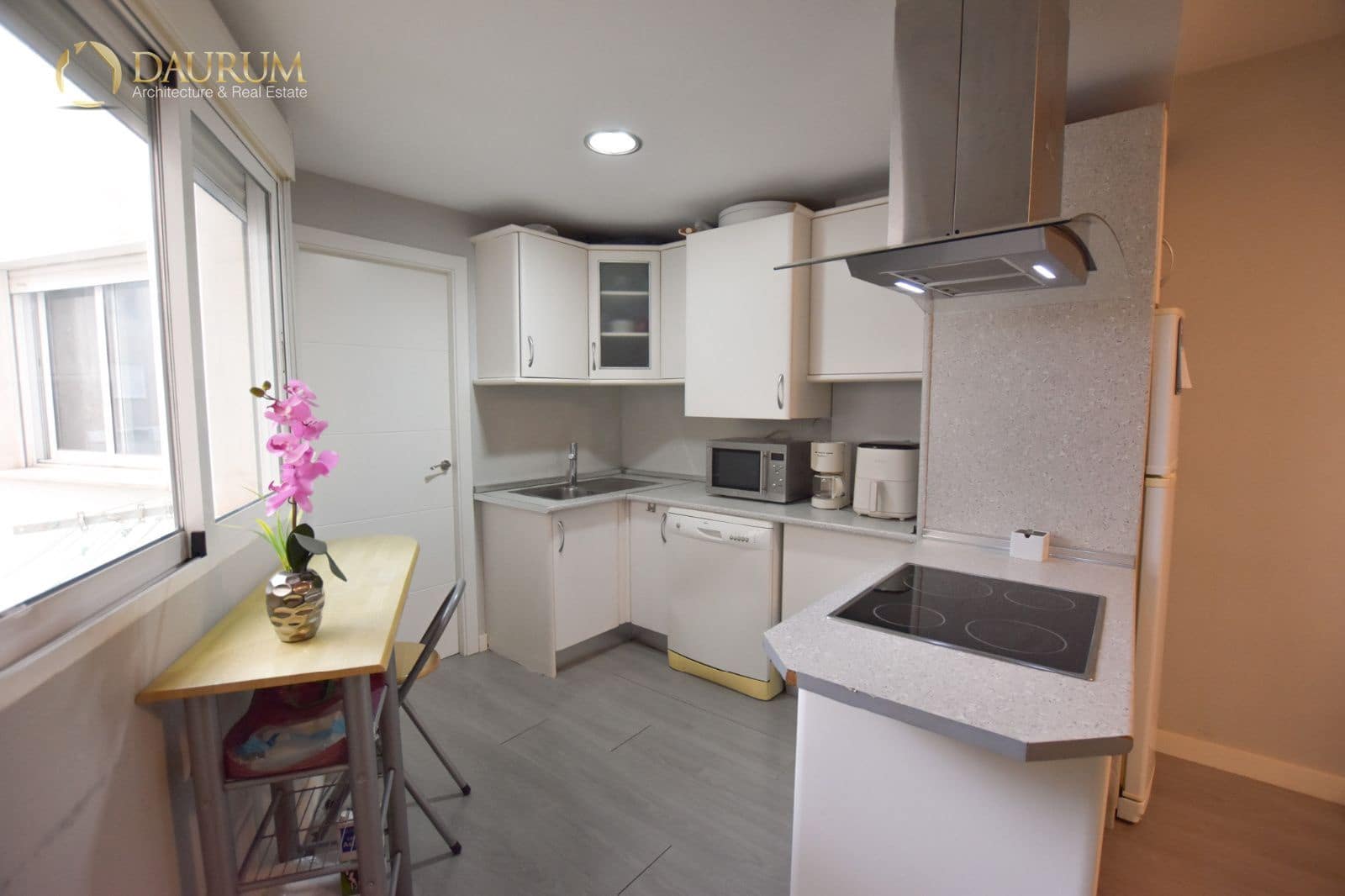 2 bedroom Flat for sale in San Vicente / Sant Vicent del Raspeig - € 230,000 (Ref: 9402474)