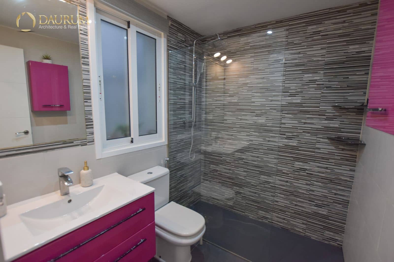 2 bedroom Flat for sale in San Vicente / Sant Vicent del Raspeig - € 230,000 (Ref: 9402474)