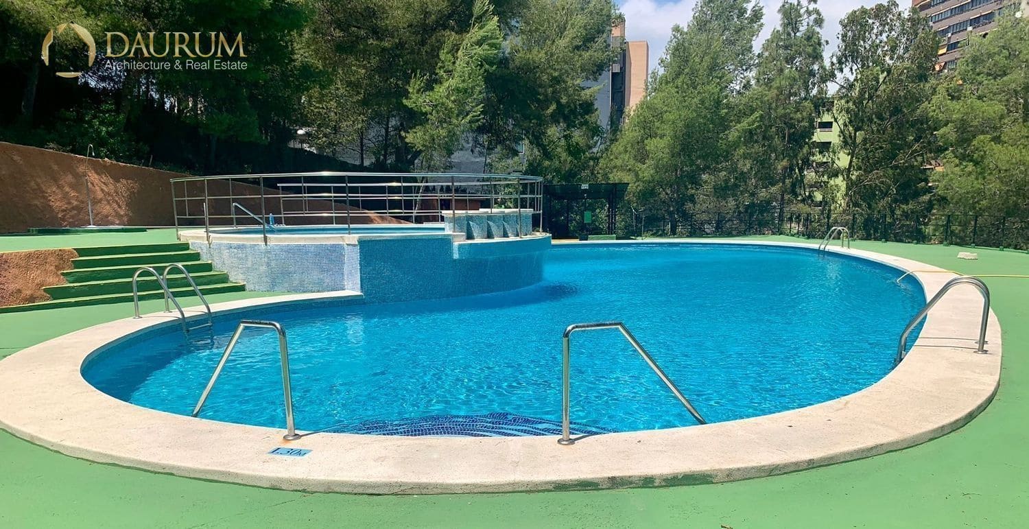 2 soveværelse Lejlighed til salg i Benidorm med swimmingpool garage - € 225.000 (Ref: 9415746)