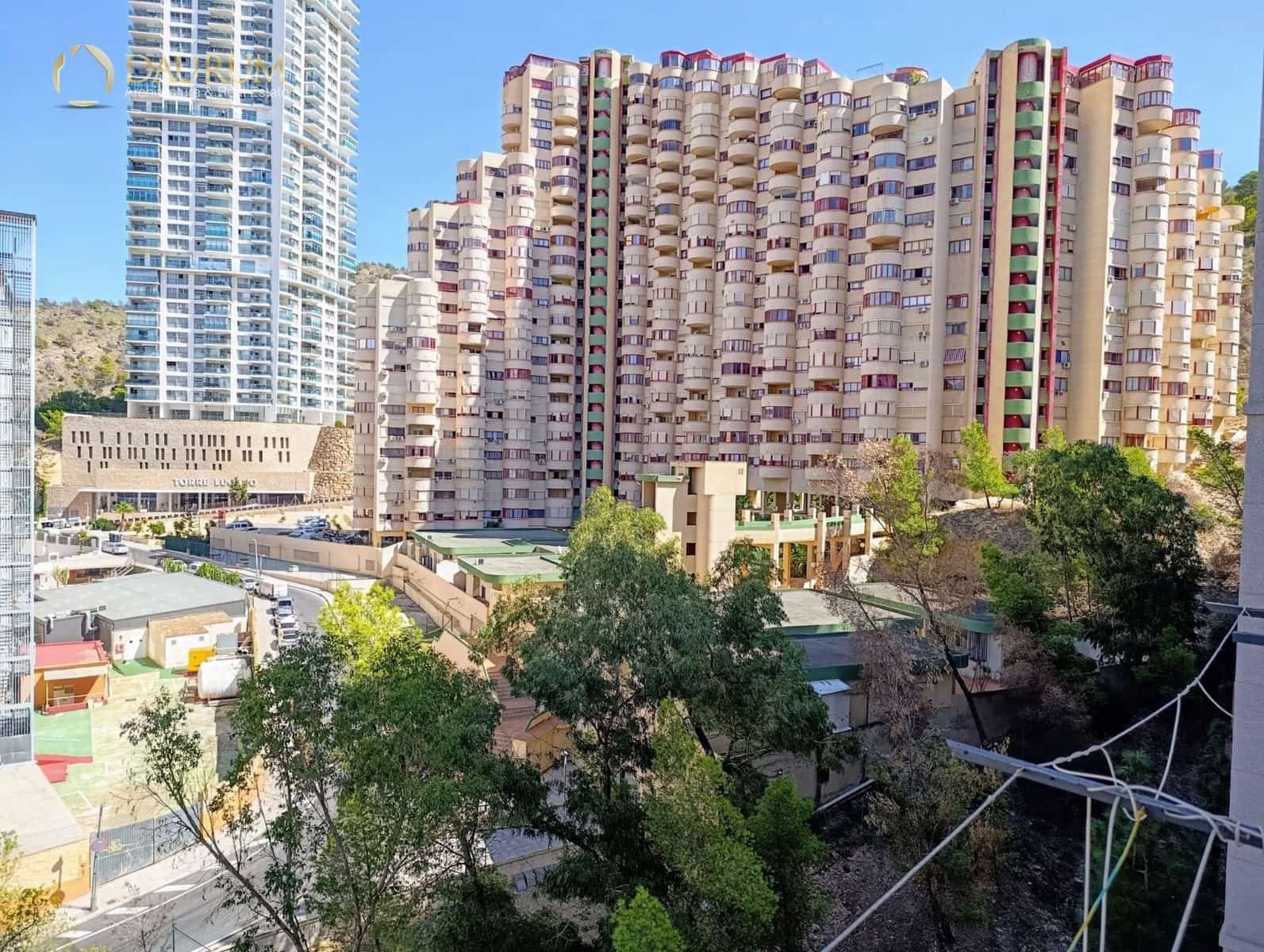 2 soveværelse Lejlighed til salg i Benidorm med swimmingpool garage - € 225.000 (Ref: 9415746)