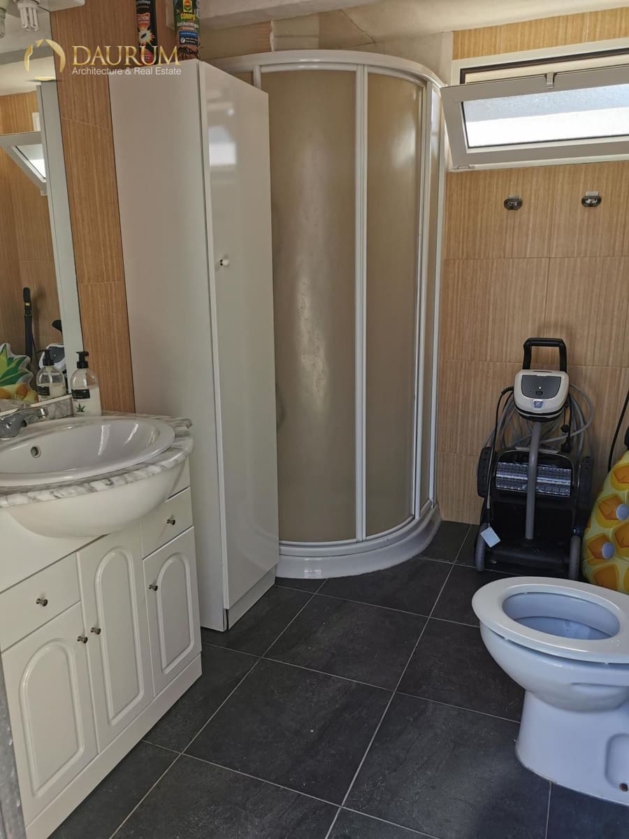 5 bedroom Villa for sale in Novelda with pool garage - € 425,000 (Ref: 9419482)