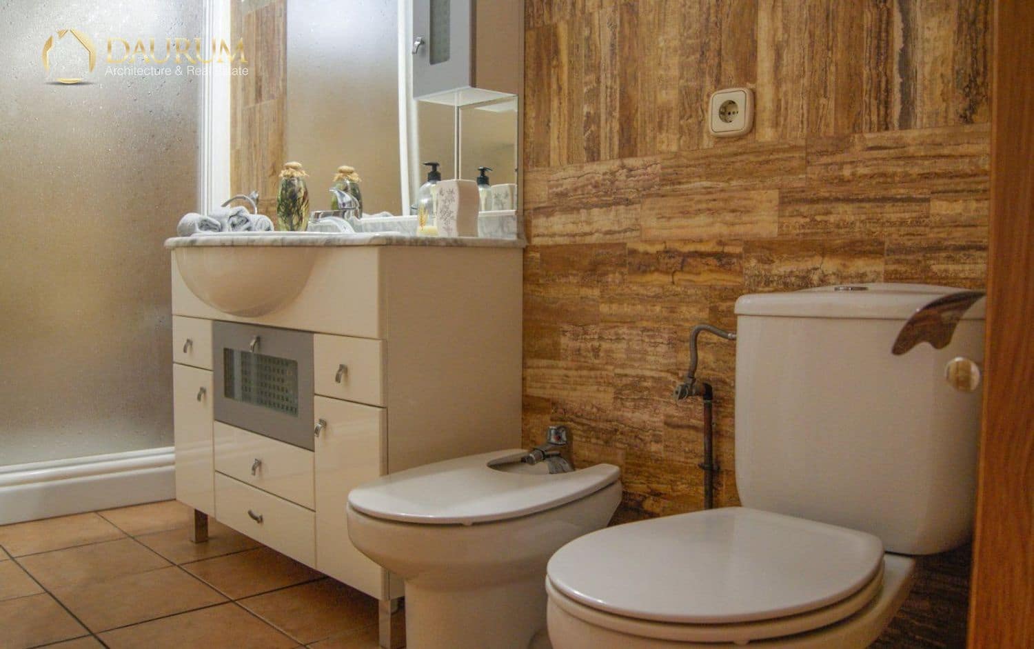 5 bedroom Villa for sale in Novelda with pool garage - € 425,000 (Ref: 9419482)